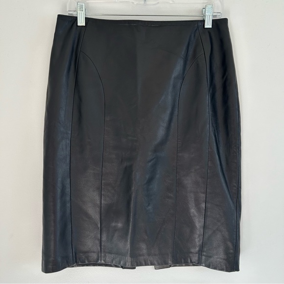 Danier Dresses & Skirts - Danier 100% Italian Leather Pencil Skirt Black Size 8